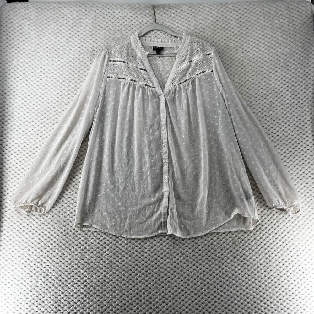 Torrid Swiss Dot Blouse Eyelet Trim Long Sleeve Button Down Top Size 1‎